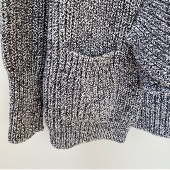 J. Crew 💯 cotton knit cardigan - Picture 5 of 7